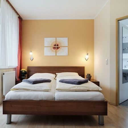 Pension Zum Roemer Enns Exterior foto